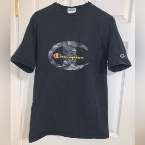 Champion t-shirt